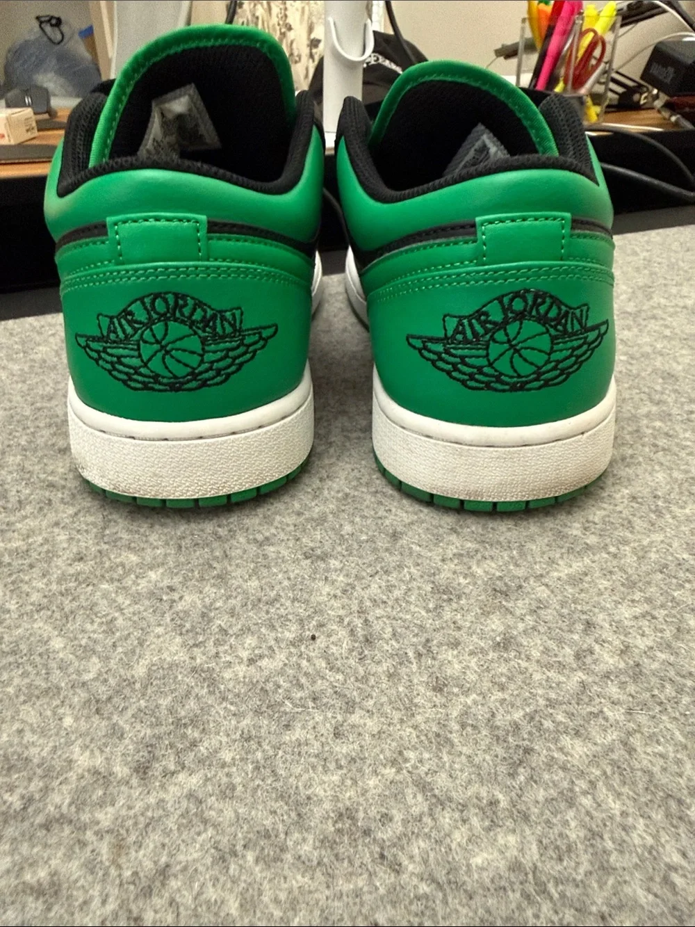 Air Jordan 1 Low ‘Black Lucky Green’, 9.5 M